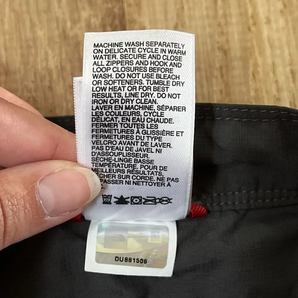 The North Face AJDM Horizon Peak Cargo Shorts Men's Gray Ripstop Size 2XL‎